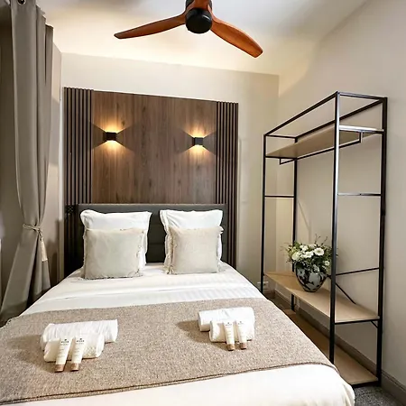 Apartment Unique At The Bourse
