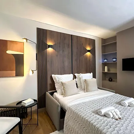 Apartment Unique At The Bourse