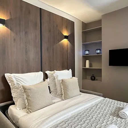 Unique At The Bourse Apartment *